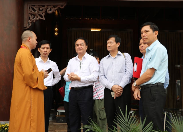  Government religious committee leader makes final inspection of preparations for UN Vesak