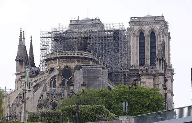 France passes law on speedy Notre Dame restoration