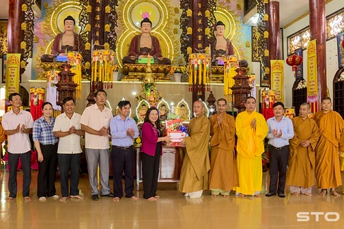 Soc Trang authorities congratulate local Buddhists on Buddha’s Birthday