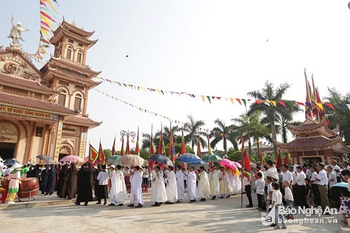 Thanh Da parish held Eucharistic adoration mass