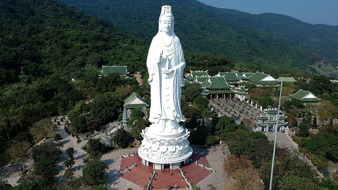 Vietnam’s tallest Buddha statue a top travel photo