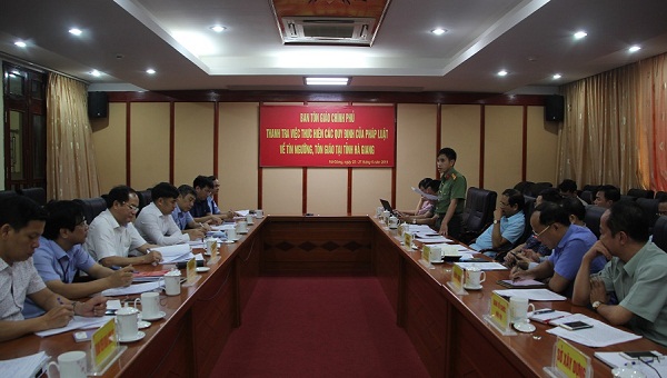 Government religious committee inspects religious law implementation in Ha Giang