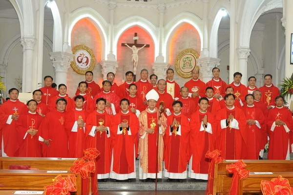 New Catholic priests ordained in My Tho diocese