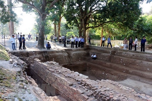 An Giang authorities ban unauthorized digging for artifacts at Oc Eo relic site 