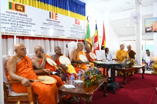 Senior Venerable Thích Nhật Từ receives award of Abhidhamma and Philosophy from Sri Lanka