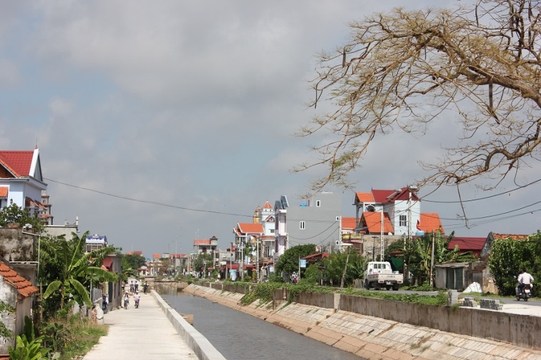 Religious followers in Nam Dinh make practical contributions to social development