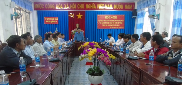 Dak Glei district authorities hold exchange meeting with dignitaries of World Mission Church