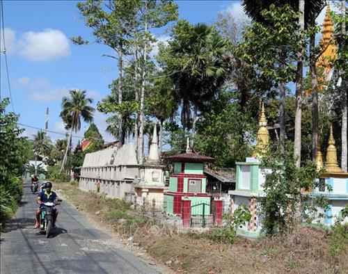 Khmer monks in Go Quao district make proactive contribution to local development