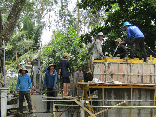 Contributions to rural development by Hoa Hao Buddhists in Trung Hung