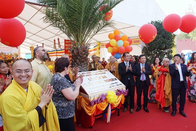 OV community in Czech Republic builds Vietnamese pagoda