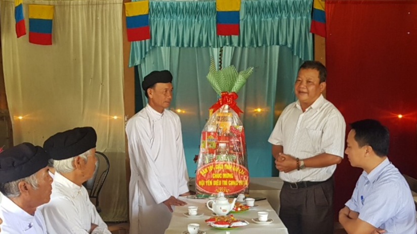 Provincial religious committee in Gia Lai extends congratulations to Caodai parishes