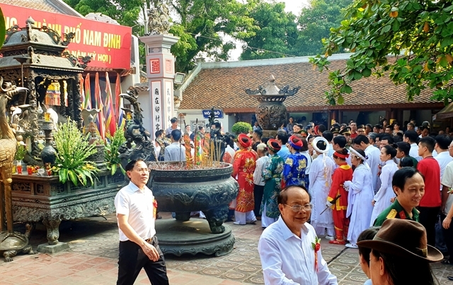 Festivals held to commemorate death anniversary of General Trần Quốc Tuấn