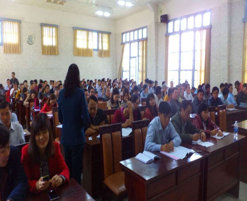 Religious affairs training for local officials in Lam Dong