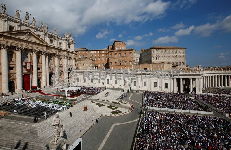 Vatican financial control office director, four others suspended: report