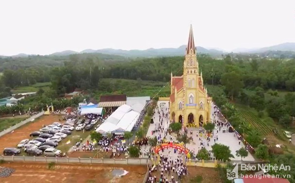 Inauguration of Catholic church in Nghe An 