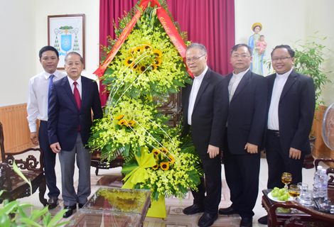 Thua Thien – Hue authorities extend congratulations to President of Vietnam Catholic Bishops’ Conference