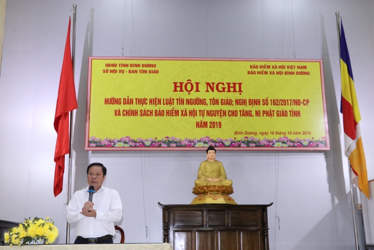 Training on religious law implementation for Buddhist monks, nuns in Binh Duong 