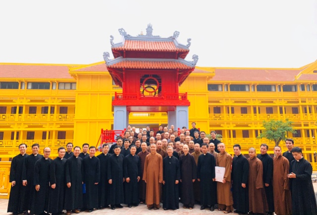 Vietnam Buddhist Institute, St. Joseph Major Seminary in Hanoi holds exchanges