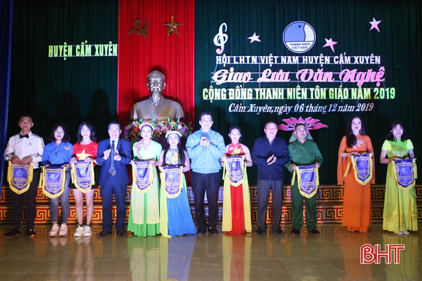 Art exchange program between Catholic youth in Ha Tinh