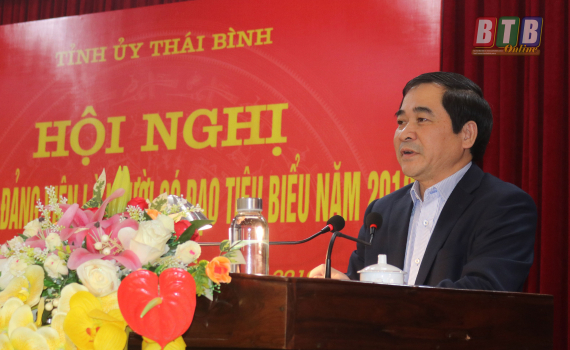 Thai Binh authorities praise religious Party members 