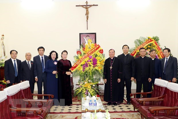 Top legislator extends Christmas greetings to Hanoi Archdiocese