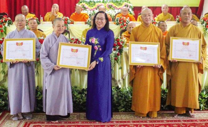 Buddhists in Can Tho contribute over 24 billion VND to social charities in 2019 