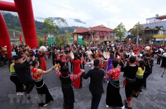 Vietnam-Laos-China ‘con’ throwing festival takes place in Lai Chau