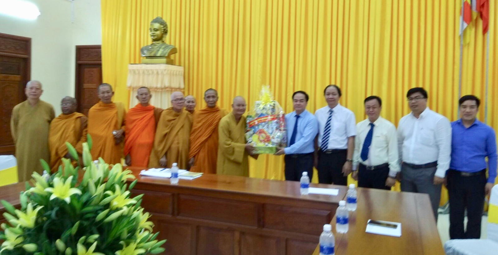 Government religious committee leader extends Tet greetings to Buddhists in An Giang, Kien Giang