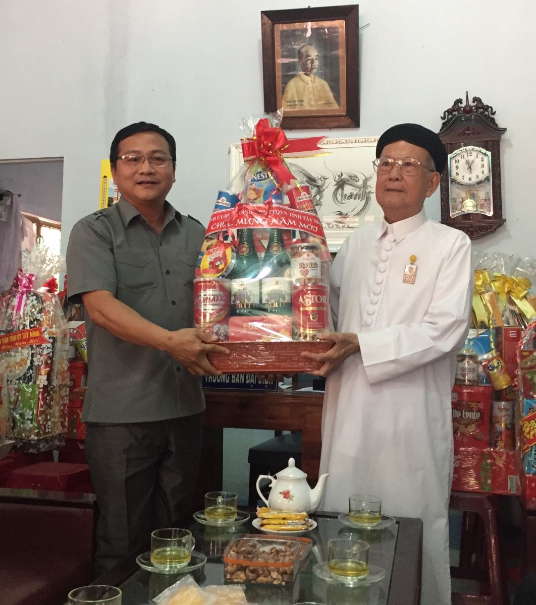 Tay Ninh provincial authorities extend Tet greetings to local religious organizations