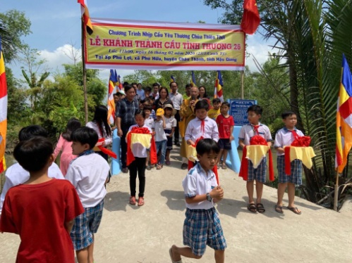 New bridge built with Buddhist support inaugurated in Hau Giang