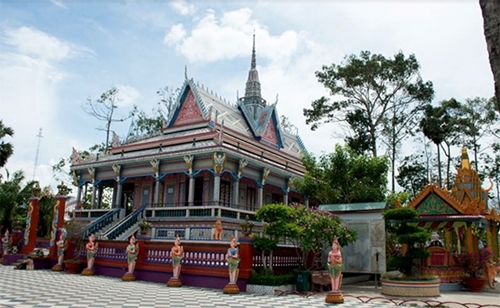 Sa Lon Pagoda – a unique architecture in Southwestern region