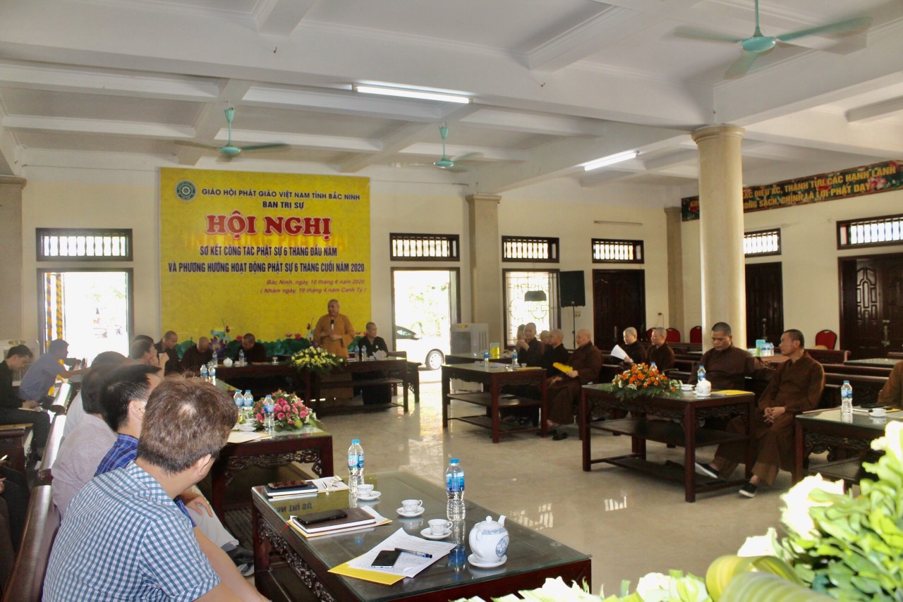 VBS chapter in Bac Ninh reviews six-month Buddhist affairs  