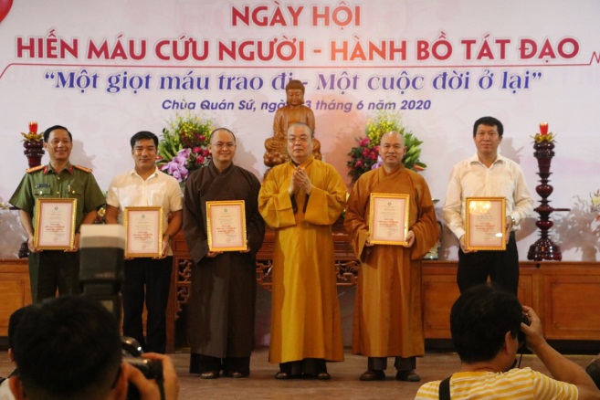 Vietnam Buddhist Sangha hosts blood donation program  