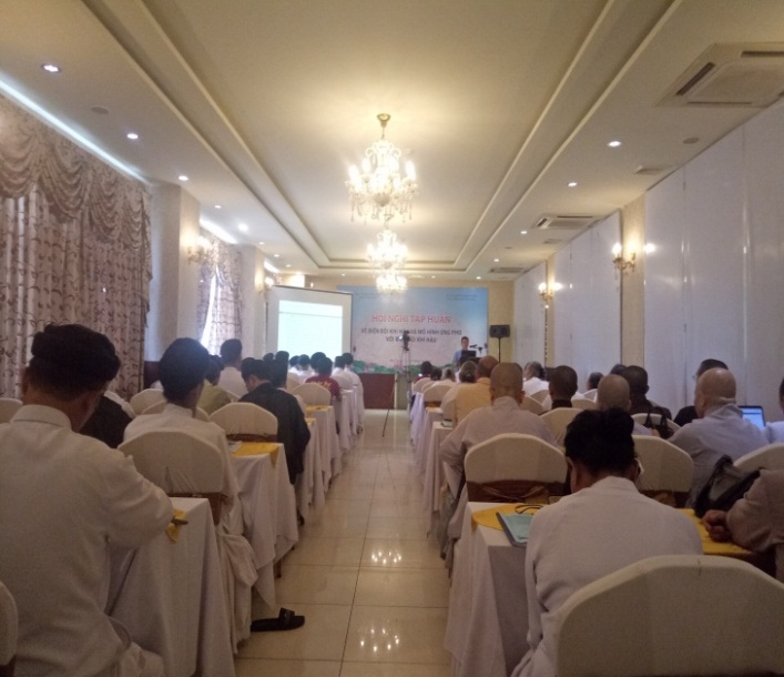 Training on climate change for key religious in Ben Tre