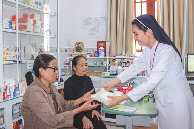 Catholics in Khanh Hoa actively participate in social movements