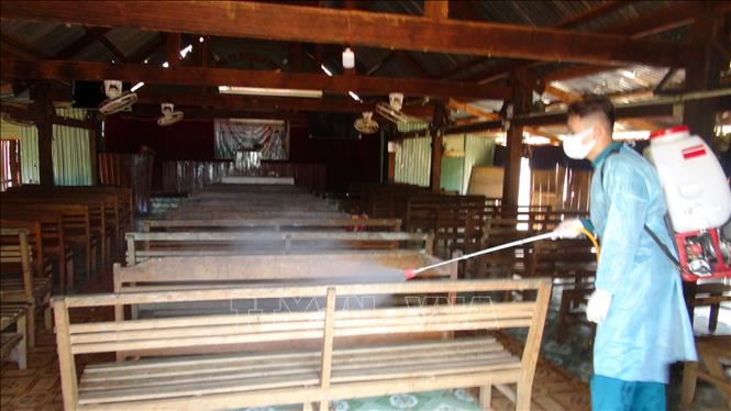 Binh Phuoc authorities carry out disinfection at religious worshipping places