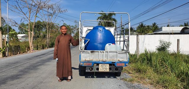 Young monk helps local people facing drought and saltwater intrusion