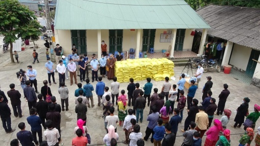 Buddhist pagoda in Hai Duong sends relief to the disadvantaged in Ha Giang