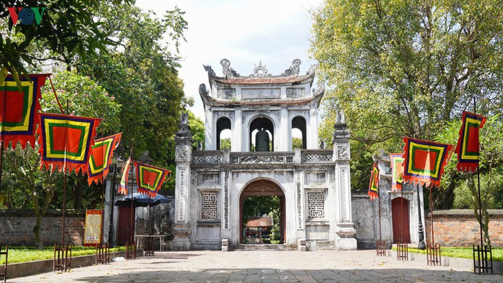 Hanoi's relic sites reopen to visitors