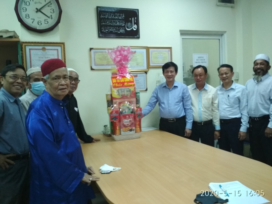 Government religious committee pays visit to Islam representative committee in Ho Chi Minh