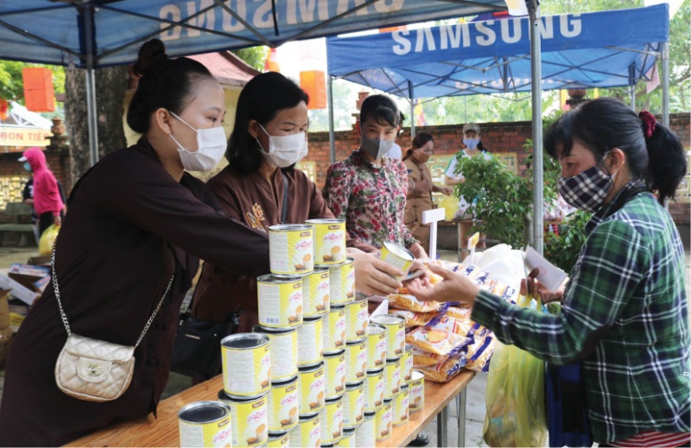 Charity programs held on Buddha’s Birthday in Hue