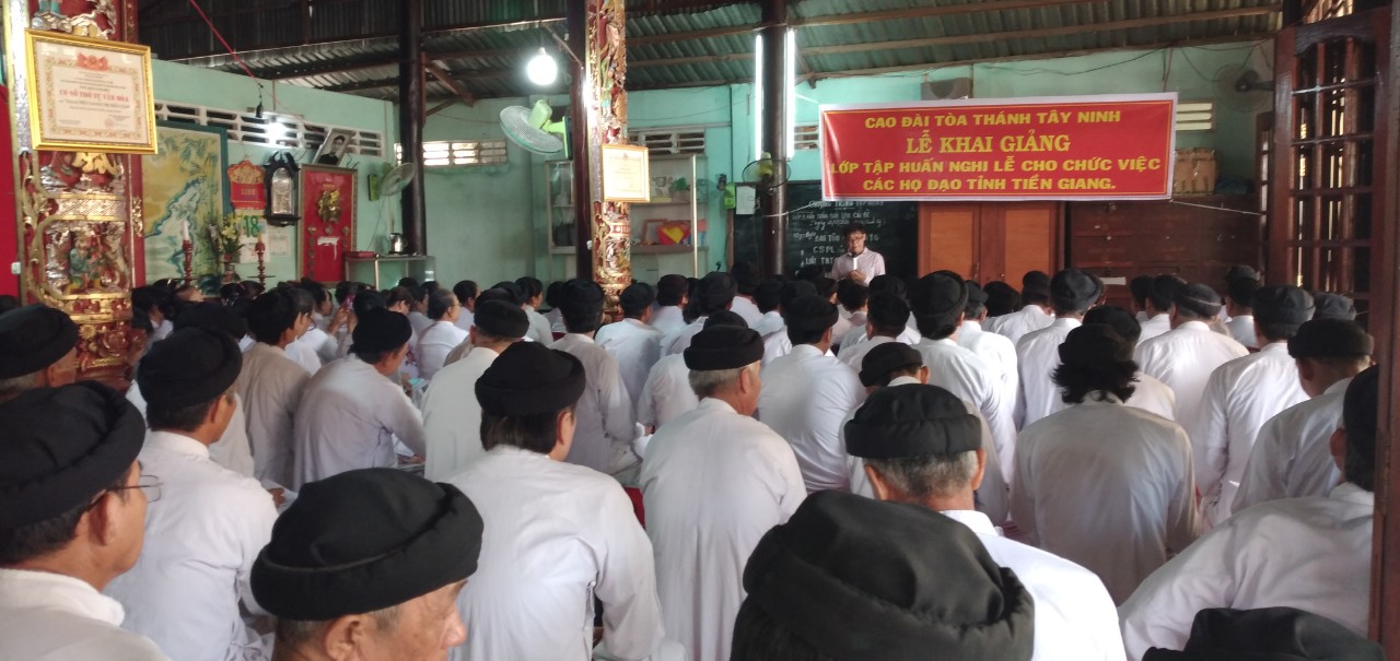 Dissemination of new religious law to key Caodai followers in Tien Giang