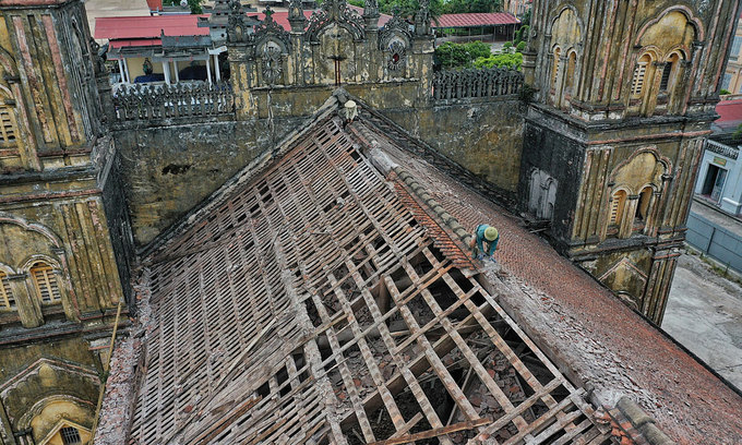 135-year-old cathedral finally goes down, to get like-for-like replacement