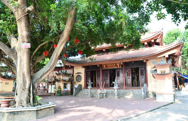  Tam Co - Street of worshipping places in Quyen Quang