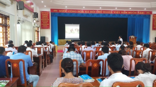  Van Yen district in Yen Bai holds training on implementation of law on belief & religion