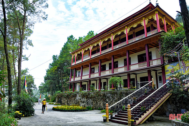 Hang pagoda in Ha Tinh province