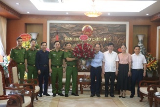 Central & local agencies extend congratulations new Deputy Minister of Home Affairs Vũ Chiến Thắng