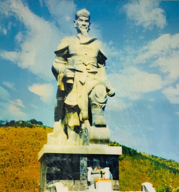 Great General Hưng Đạo statue in Hai Duong’s Kinh Mon District