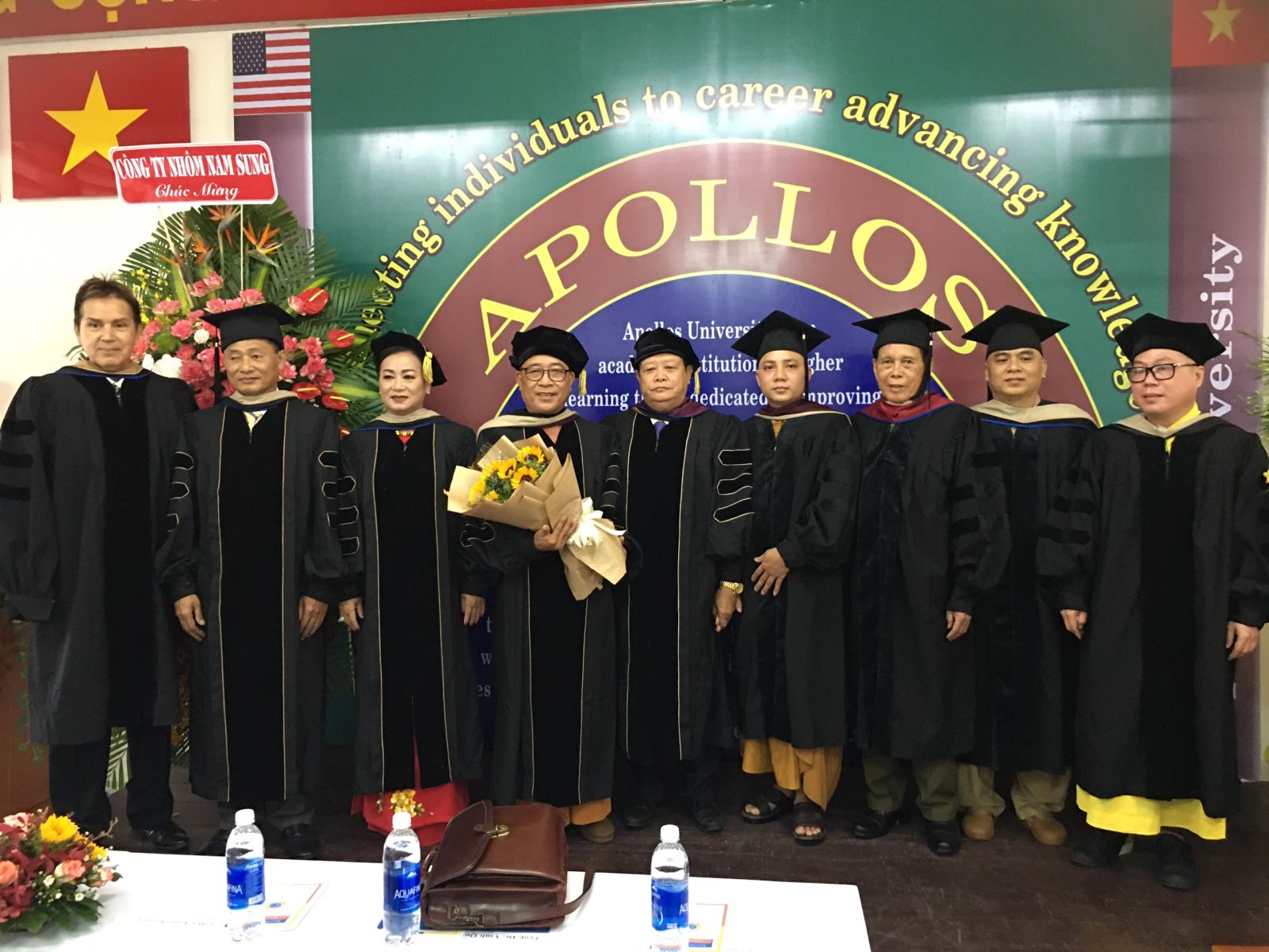  Buddhist dignitaries receive doctorates of honor from Apollos University