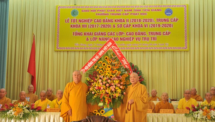 Buddhist College in Tien Giang opens new school year 